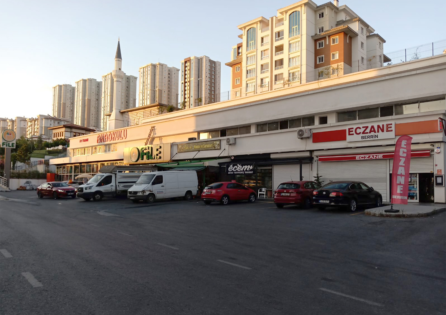 Kiptaş Bahçeşehir Evleri 3B Bölgesi İnşaatı Ticaret Merkezi 